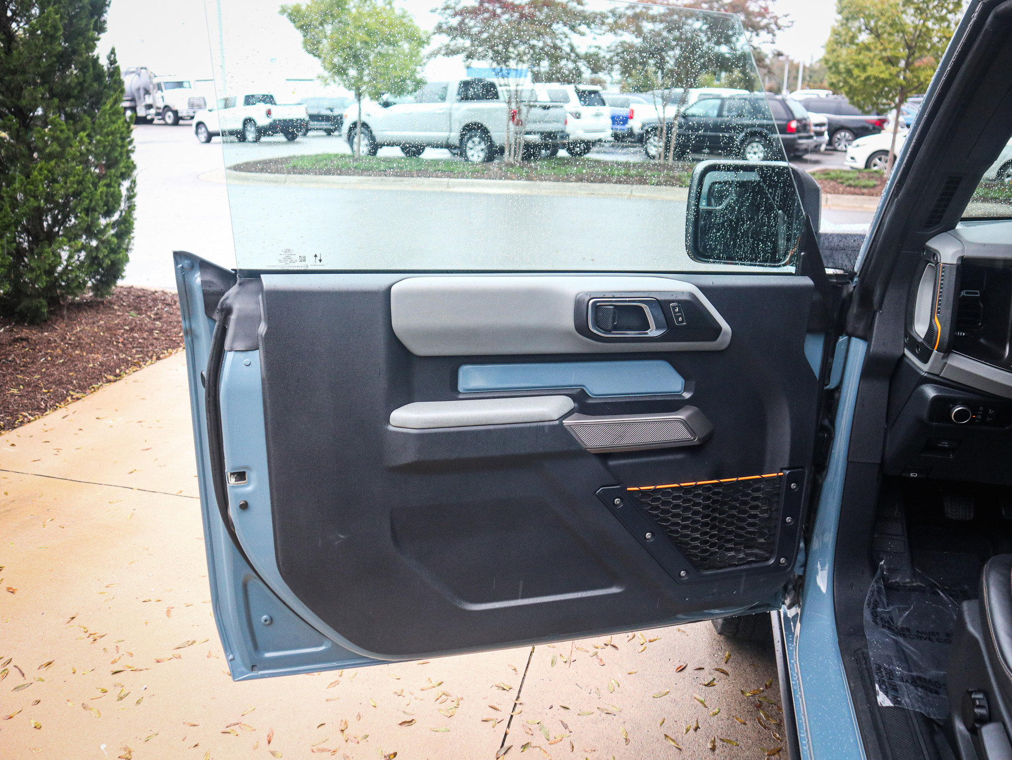 Used 2021 Ford Bronco Badlands image 14