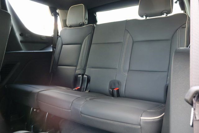 New 2026 GMC Yukon Elevation AWD/4WD image 13