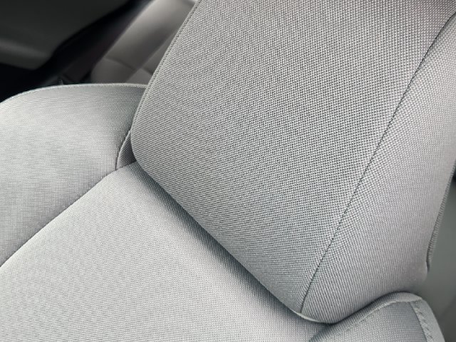 Certified 2022 Toyota Venza LE AWD/4WD image 24