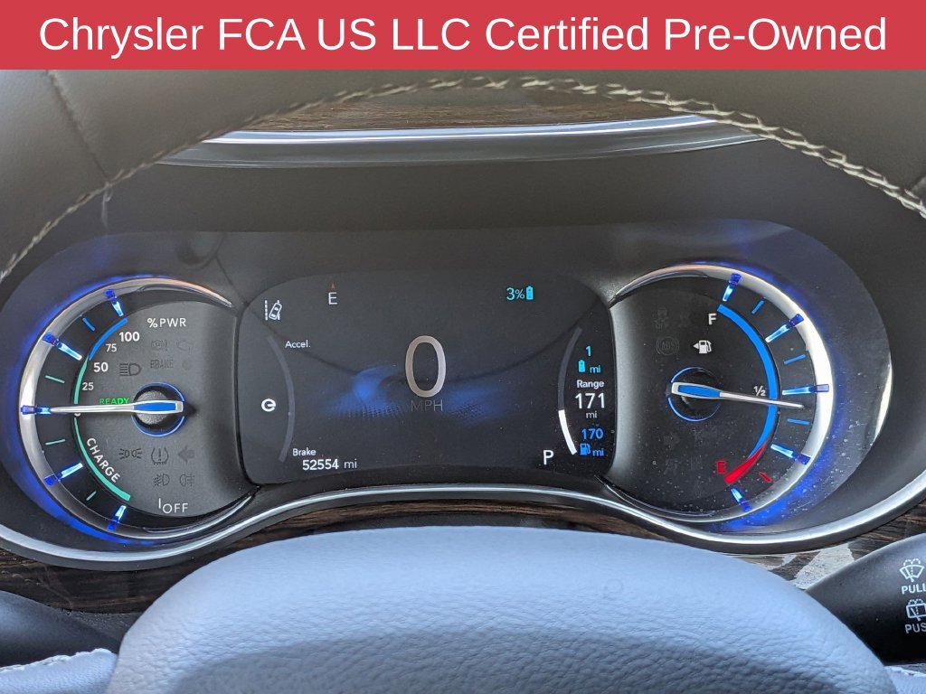 Used 2023 Chrysler Pacifica Limited FWD image 23