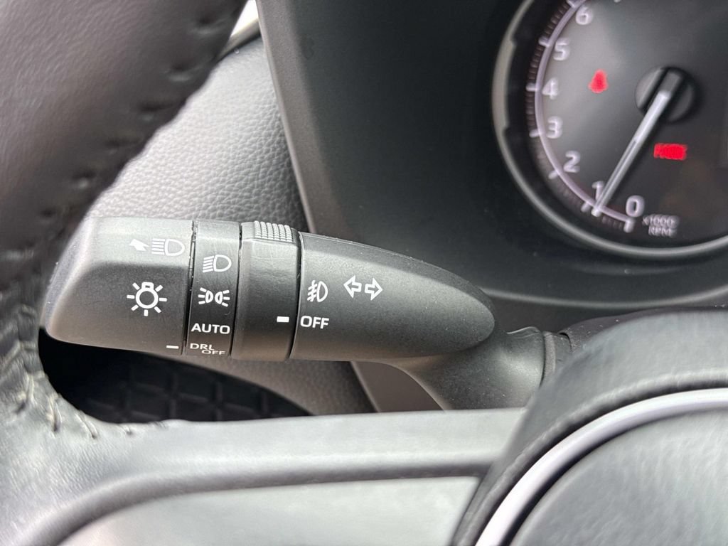 Used 2025 Toyota RAV4 XLE Premium FWD image 38