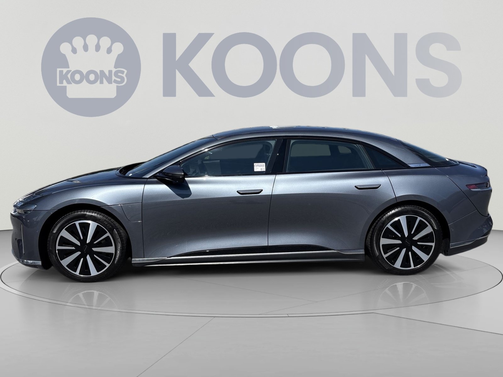 Used 2024 Lucid Air Touring AWD/4WD image 2