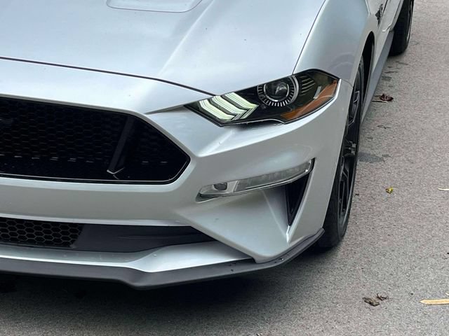 Certified 2018 Ford Mustang GT w/ Black Accent Pkg RWD image 9