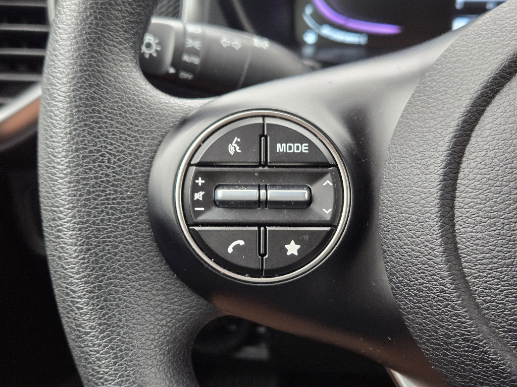Certified 2025 Kia Soul LX w/ LX Technology Package image 27