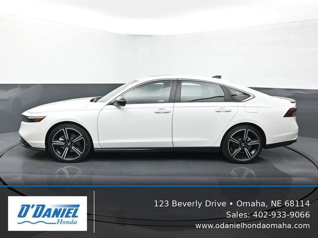 Used 2023 Honda Accord Sport image 2