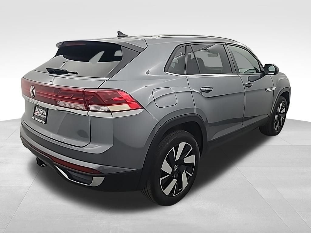 Used 2025 Volkswagen Atlas Cross Sport SE image 4