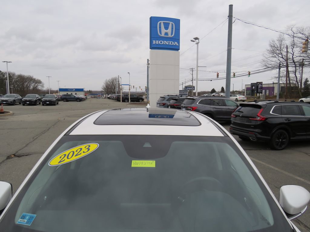 Used 2023 Acura MDX SH-AWD image 9