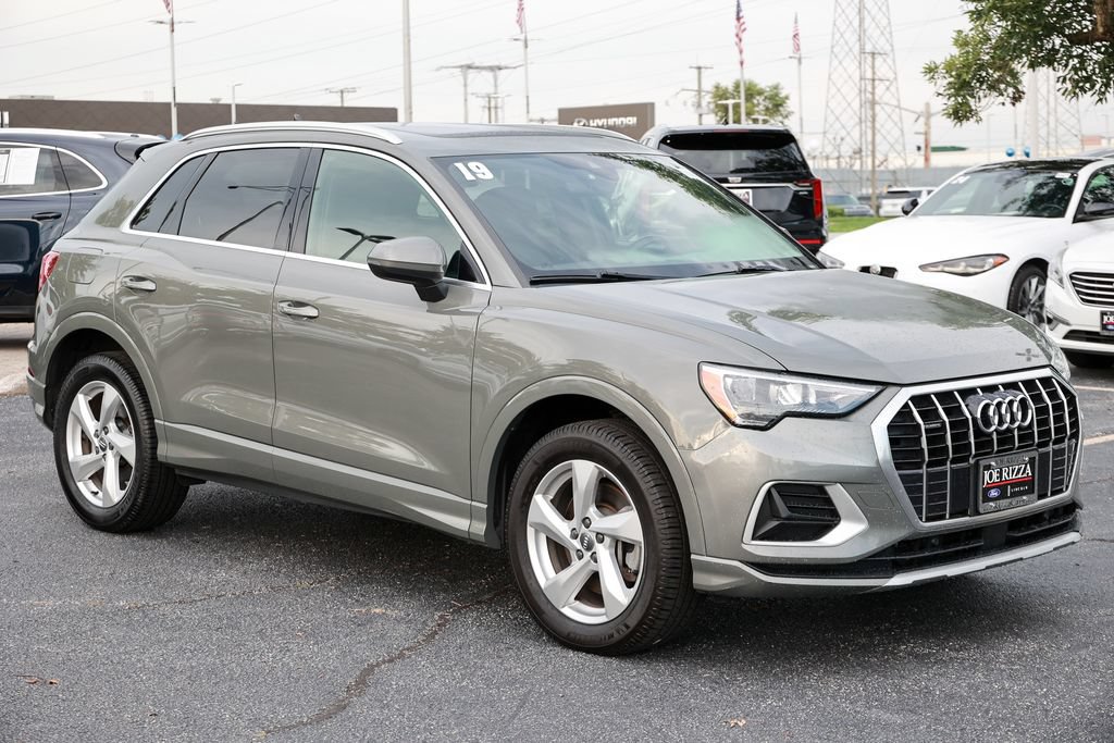 Used 2019 Audi Q3 2.0T Premium AWD/4WD image 25