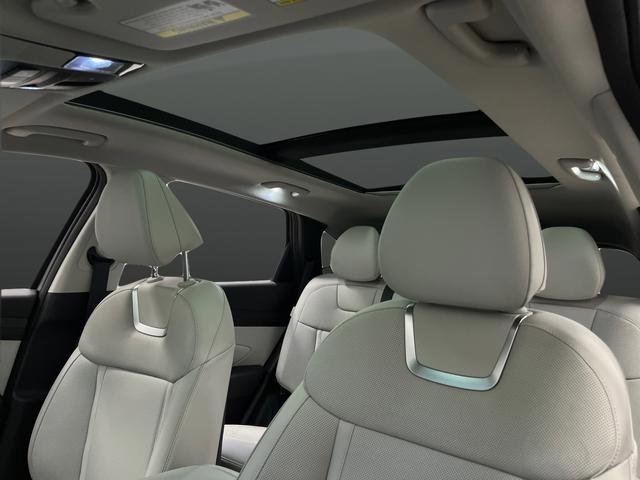 Used 2025 Hyundai Tucson Limited image 7