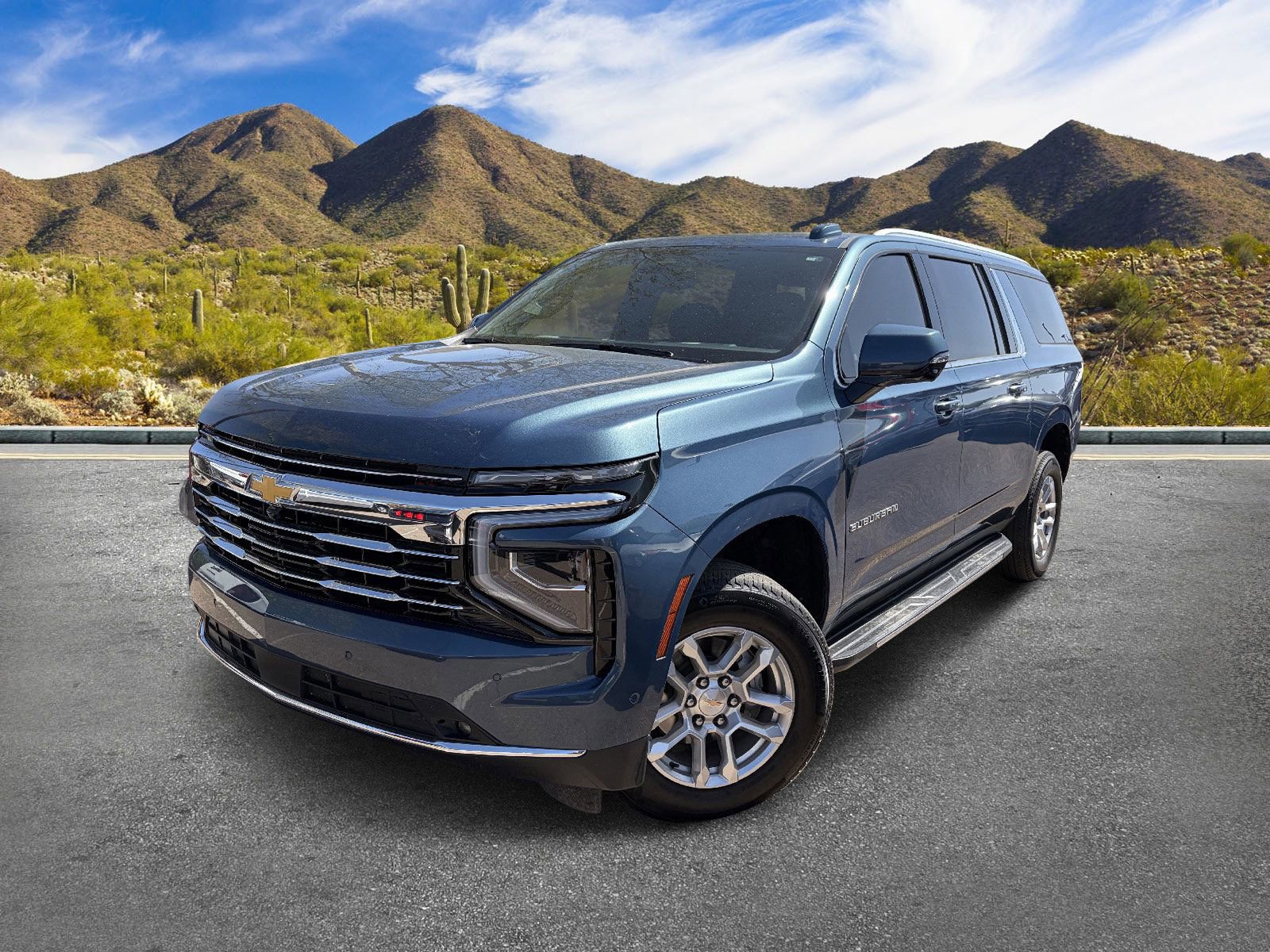 Certified 2025 Chevrolet Suburban LT w/ Comfort Package AWD/4WD image 2