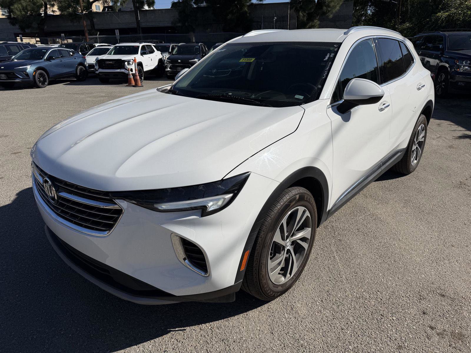 Used 2023 Buick Envision Essence image 1