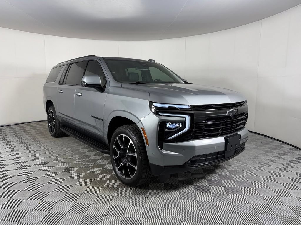 Used 2026 Chevrolet Suburban RST AWD/4WD image 5