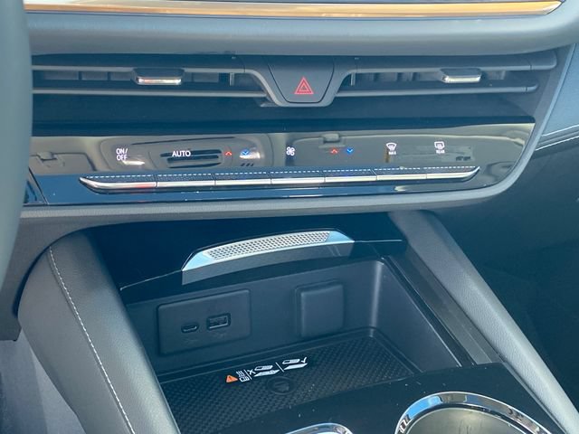 Certified 2024 Buick Envision Avenir AWD/4WD image 12