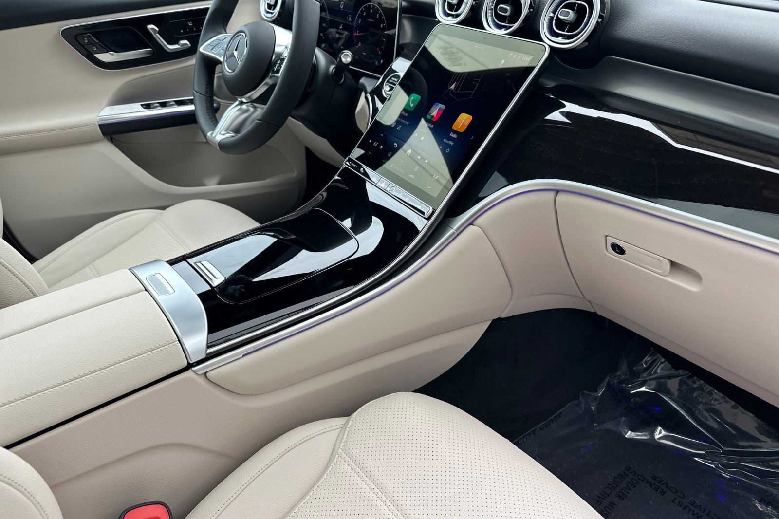 New 2026 Mercedes-Benz GLC 300 4MATIC image 16