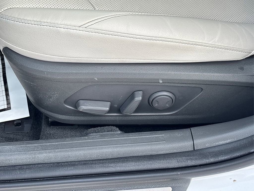 Used 2025 Hyundai Sonata Limited image 34