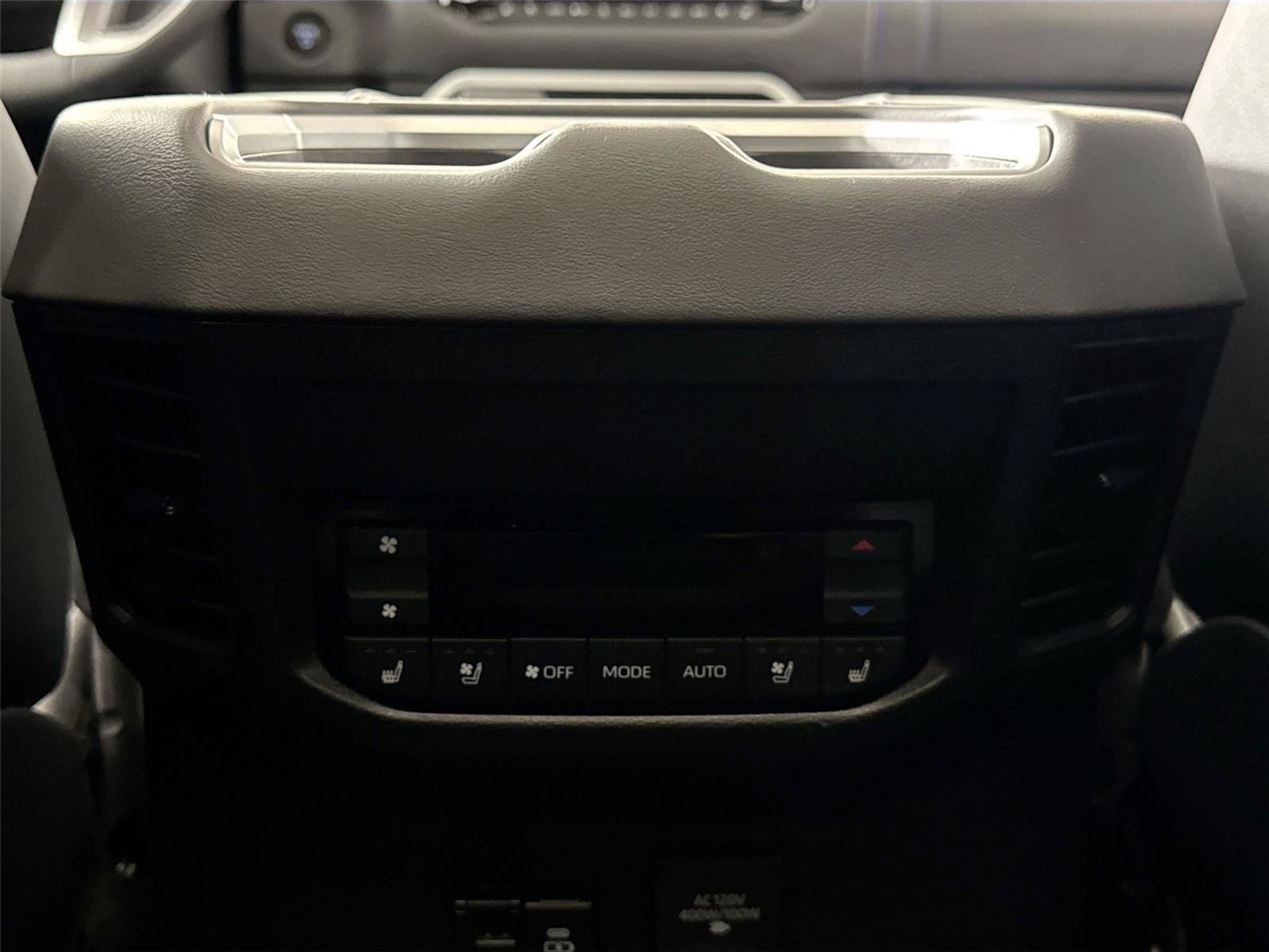 Certified 2025 Toyota Sequoia Platinum AWD/4WD image 38