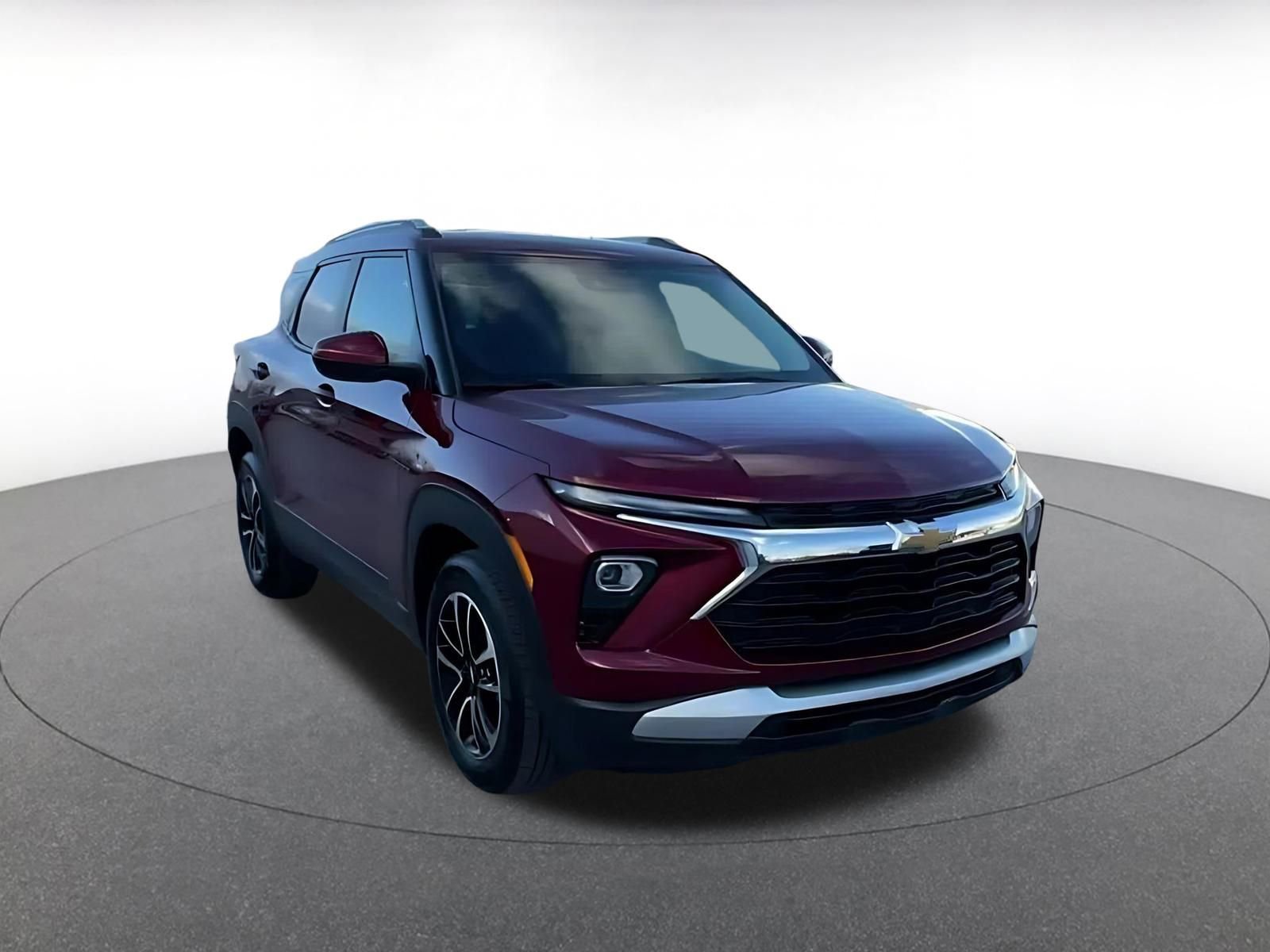 Used 2025 Chevrolet TrailBlazer LT image 3