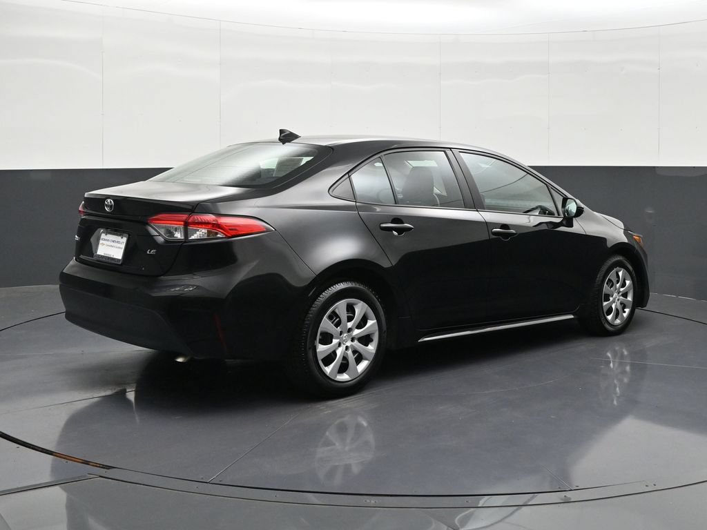 Used 2024 Toyota Corolla LE FWD image 5