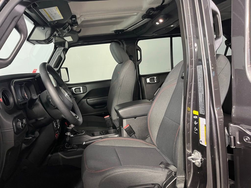 Used 2025 Jeep Wrangler Unlimited Rubicon image 21