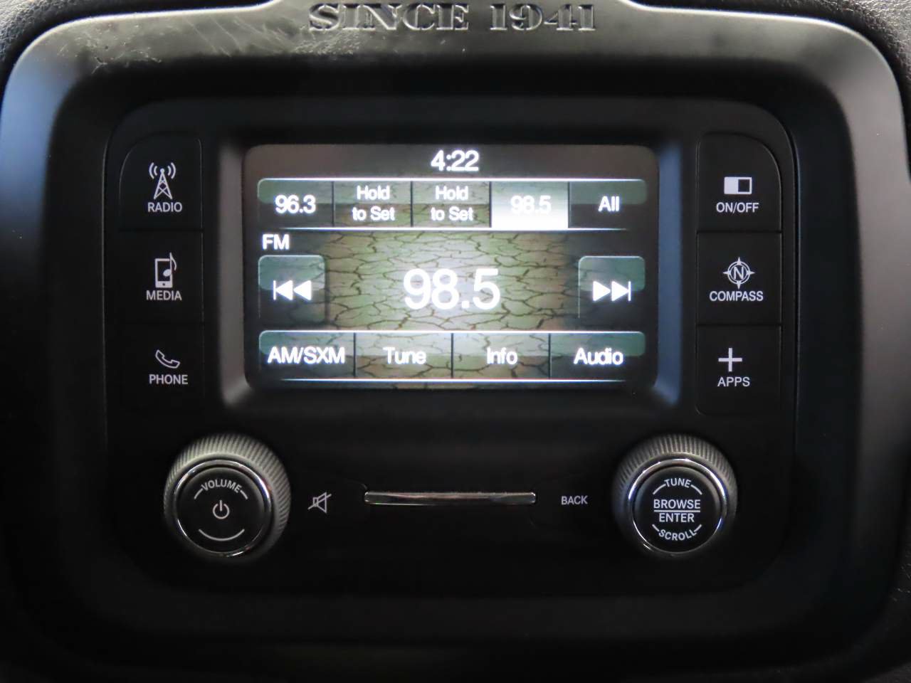 Used 2017 Jeep Renegade Altitude w/ Safety & Security Group FWD image 11