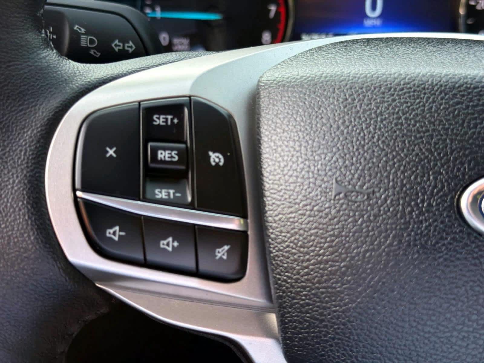 Used 2024 Ford Explorer XLT w/ Equipment Group 202A AWD/4WD image 22