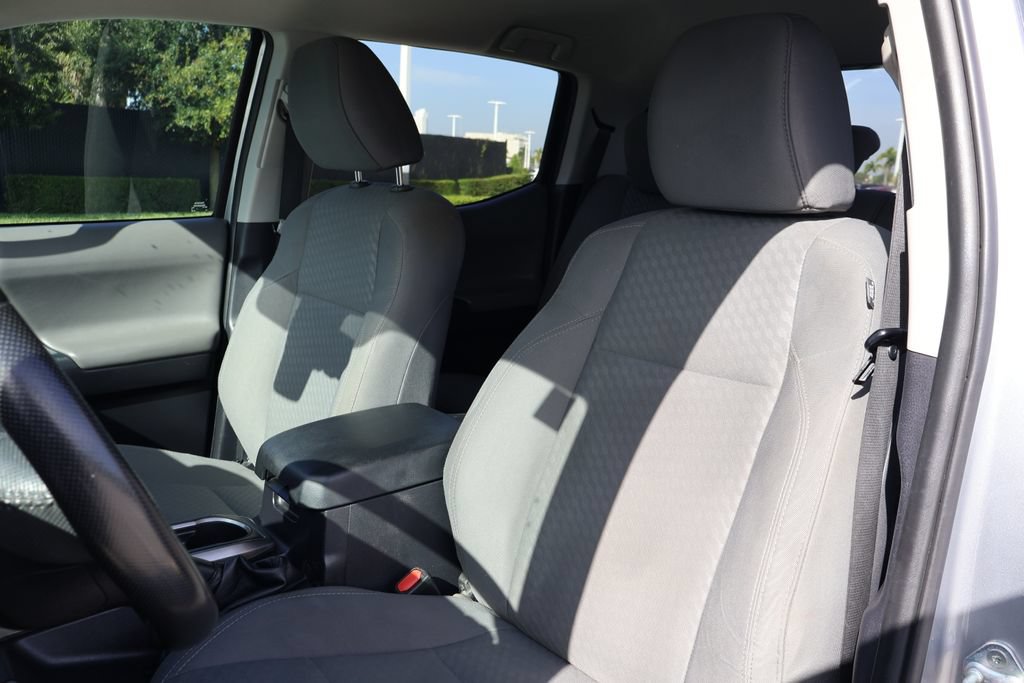Used 2021 Toyota Tacoma SR5 RWD image 13