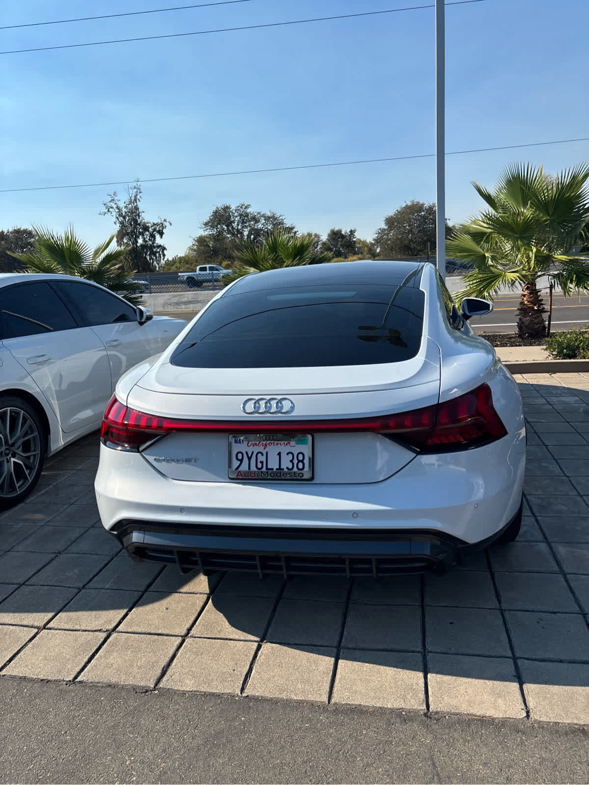 Used 2023 Audi e-tron GT Premium Plus AWD/4WD image 2