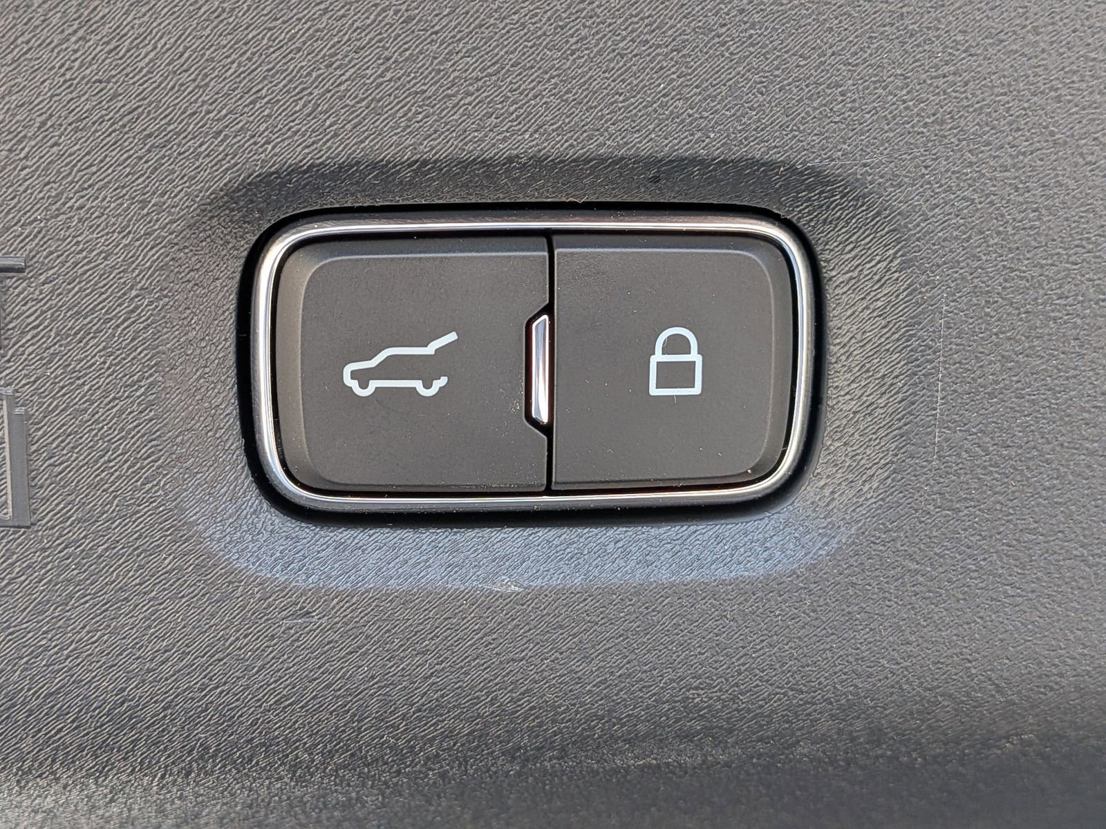 Used 2025 Lincoln Navigator L Black Label image 15