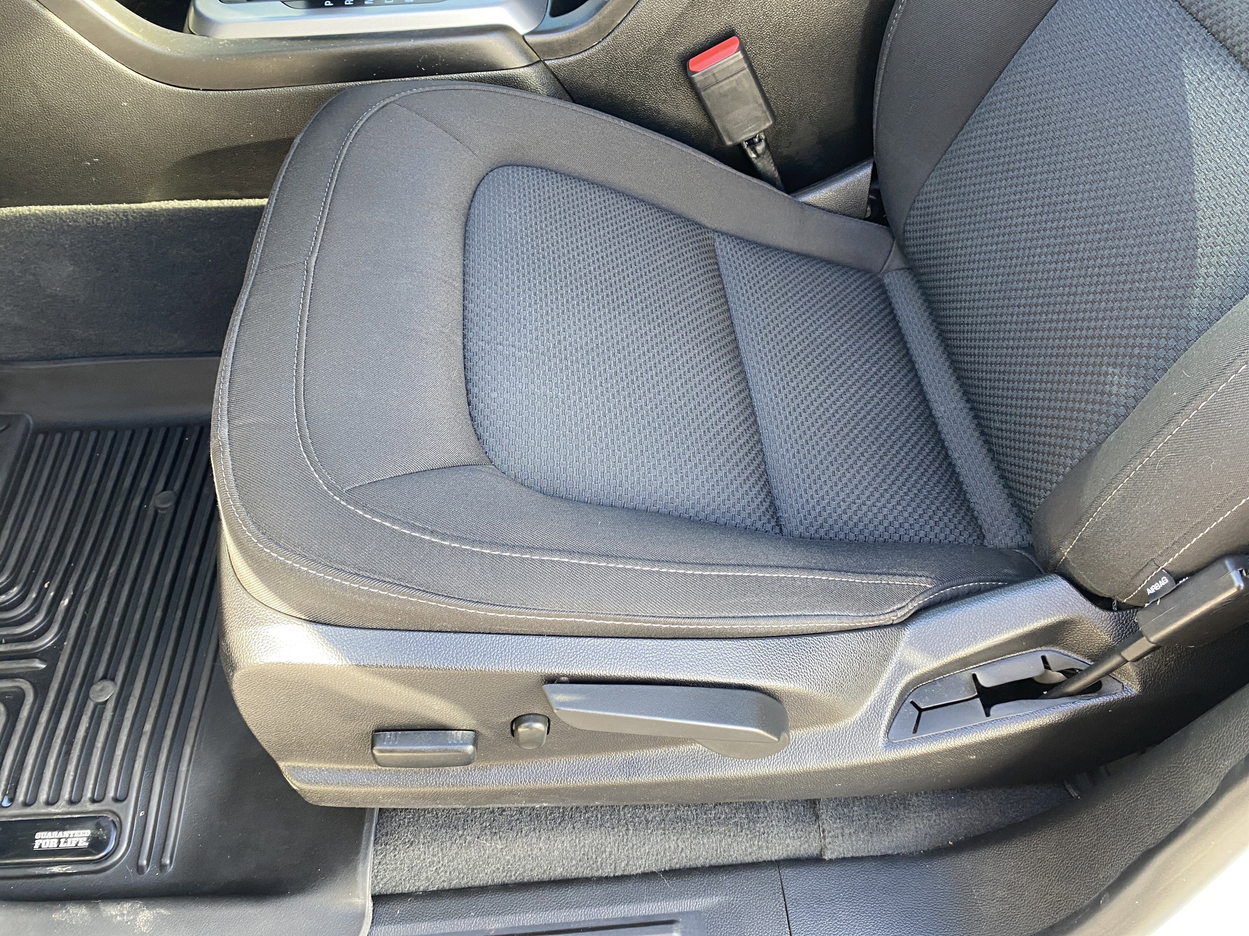 Used 2022 Chevrolet Colorado LT w/ Safety Package image 15