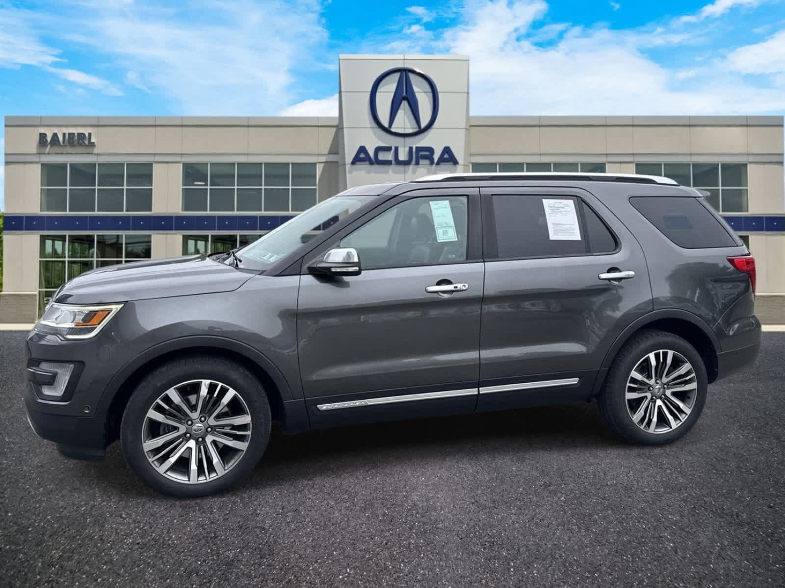 Used 2017 Ford Explorer Platinum AWD/4WD image 2