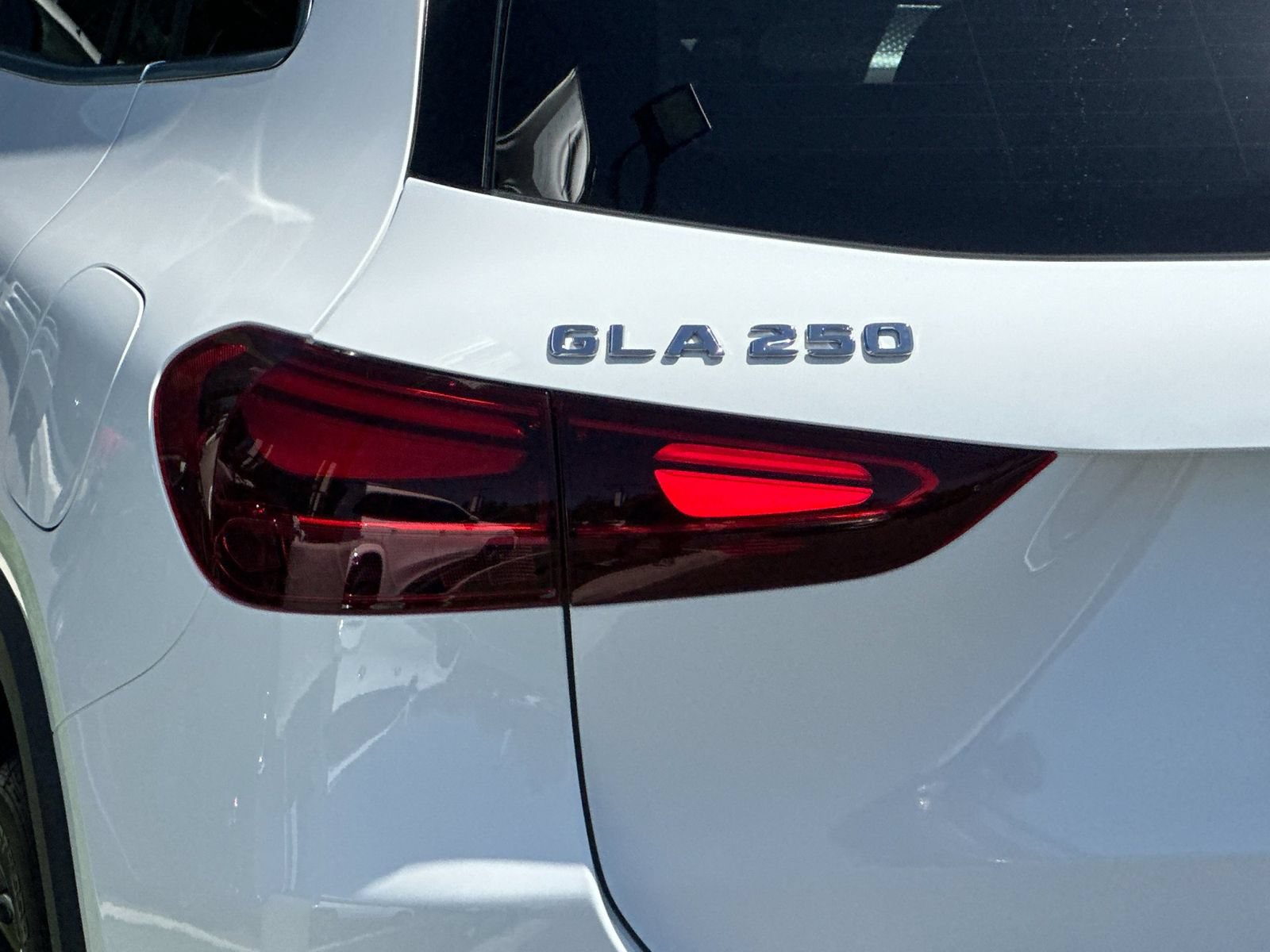 Certified 2026 Mercedes-Benz GLA 250 4MATIC image 32
