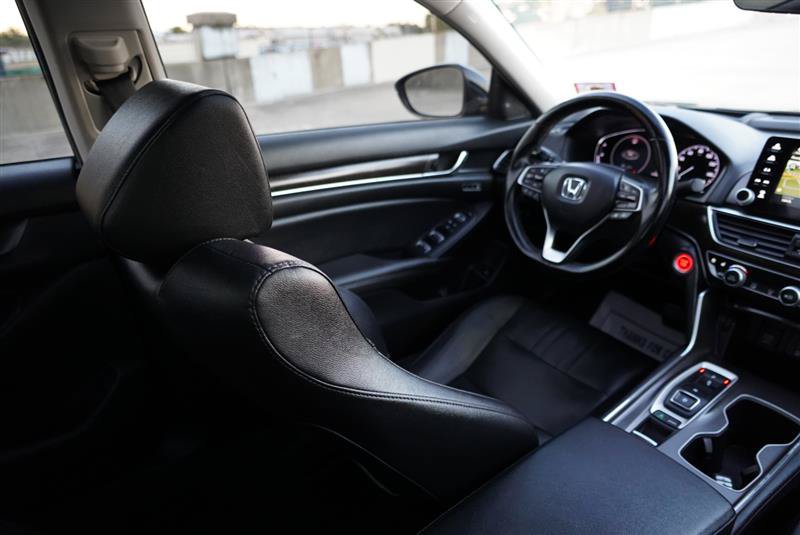 Used 2019 Honda Accord Touring image 36