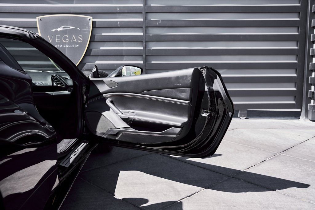 Used 2018 Ferrari 488 Spider image 29