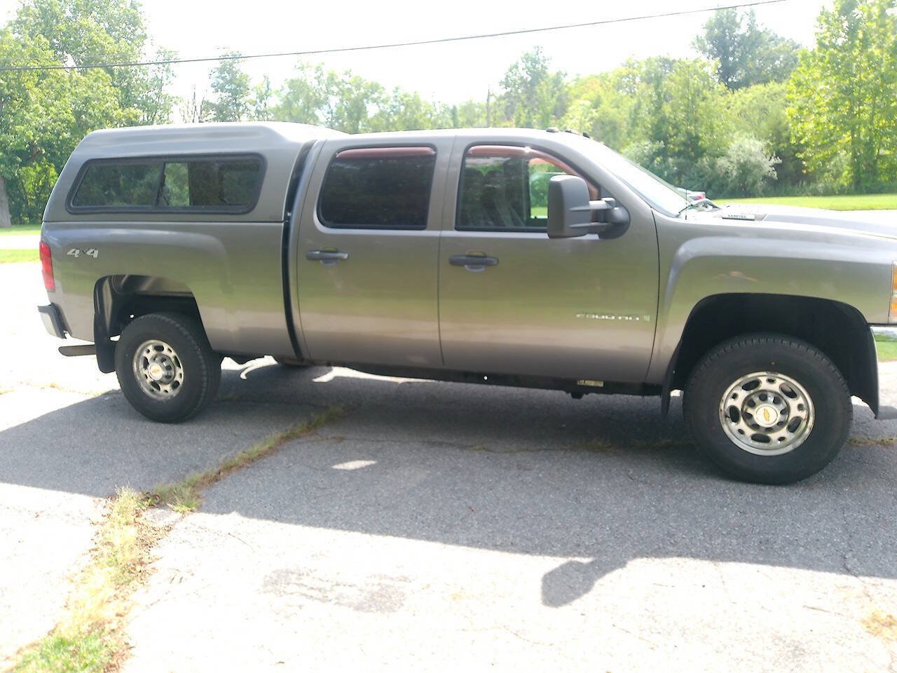 Used 2007 Chevrolet Silverado 2500 LT w/ 1LT Convenience Package AWD/4WD image 5