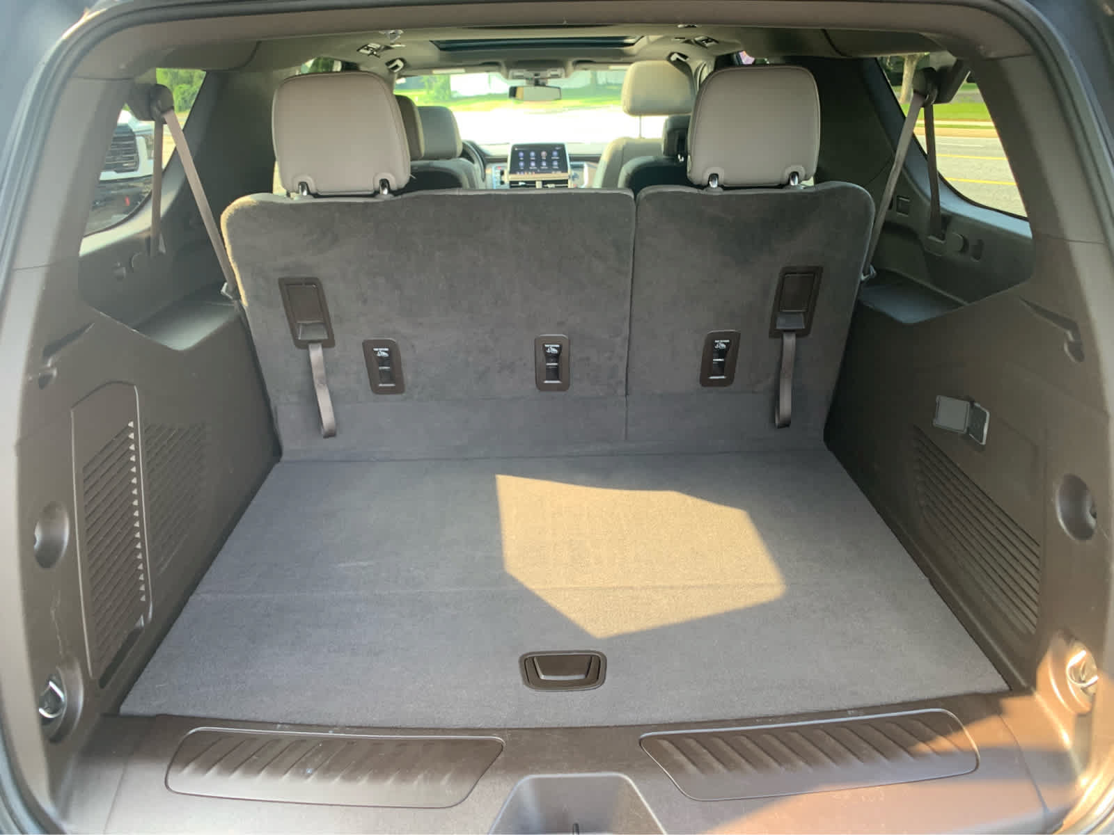 Used 2021 Chevrolet Suburban LT AWD/4WD image 6