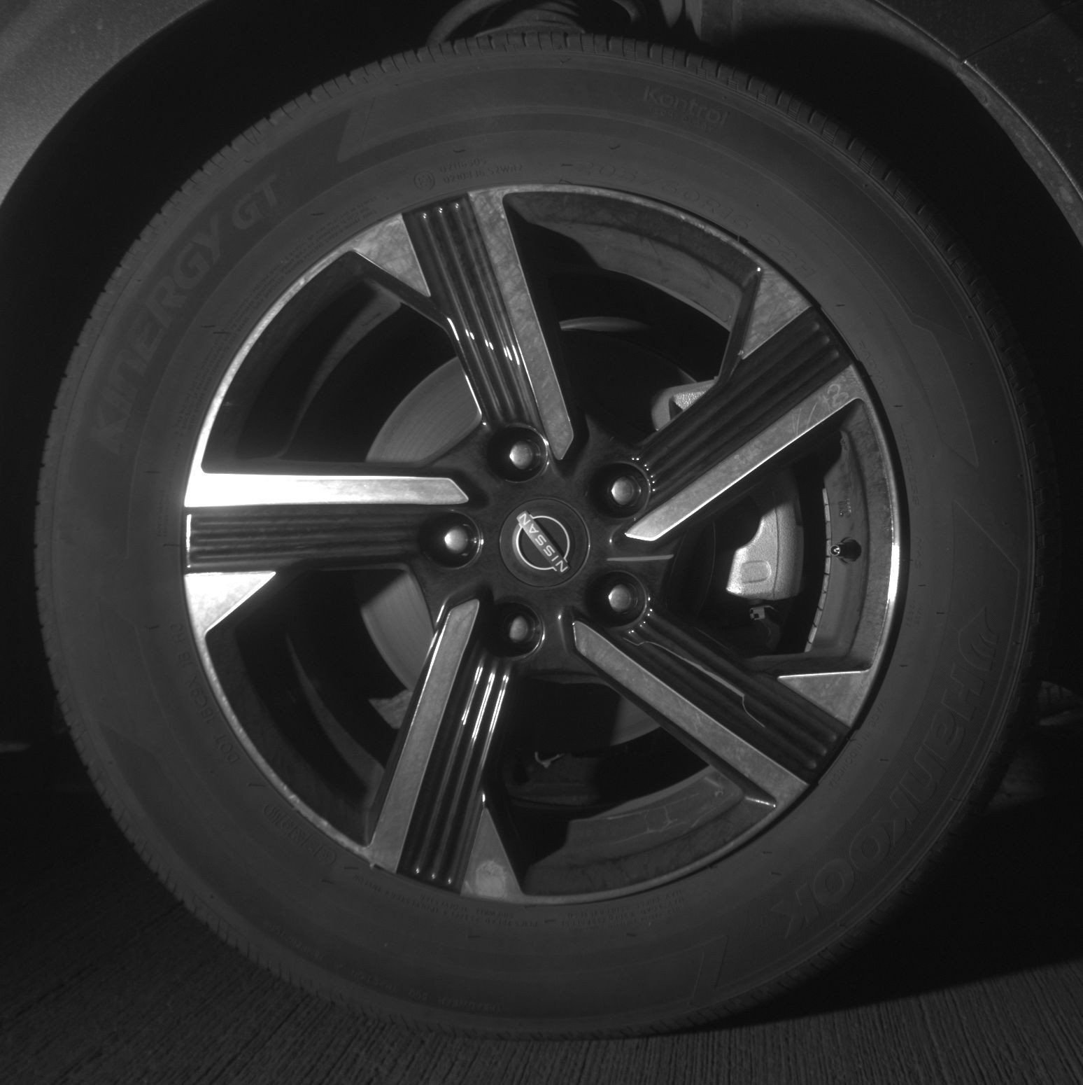 Used 2025 Nissan Sentra SV FWD image 13