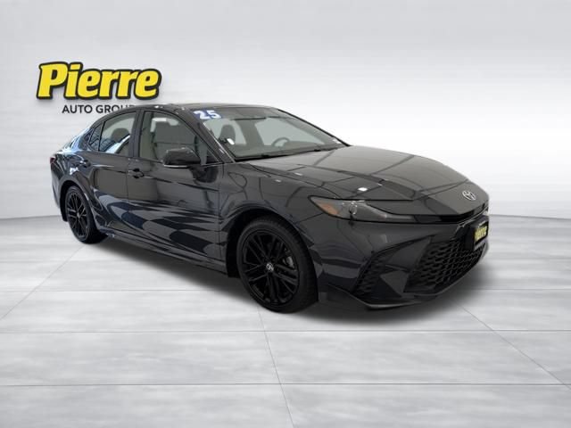 Used 2025 Toyota Camry SE AWD/4WD image 6