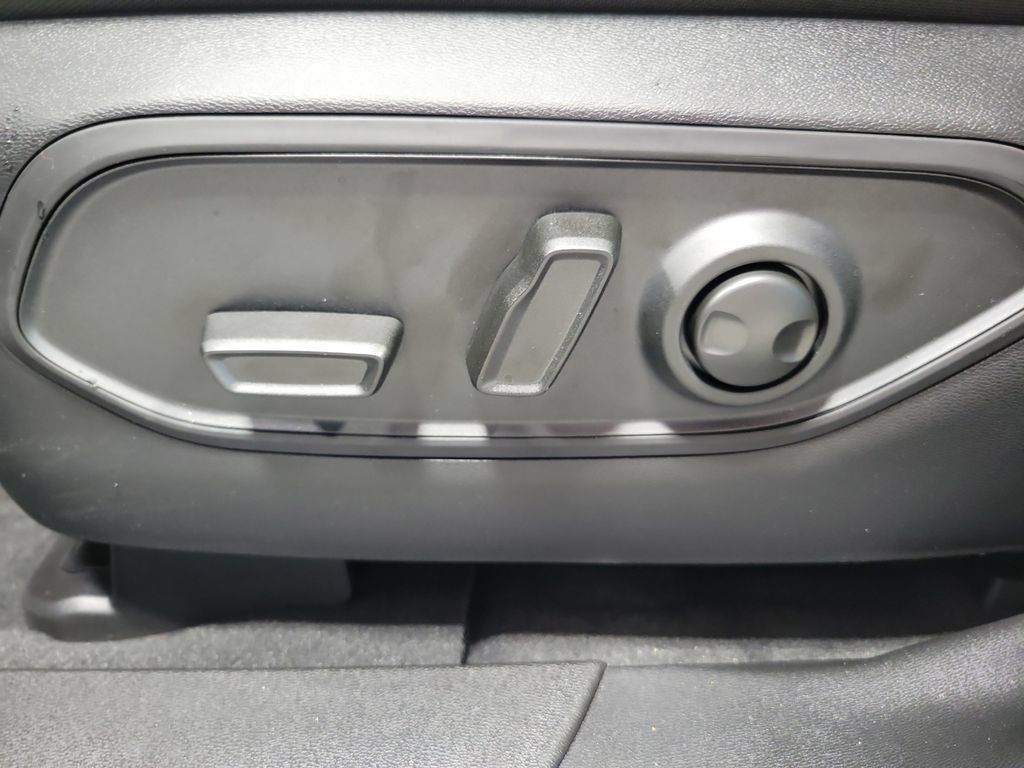 New 2026 Jeep Cherokee Limited AWD/4WD image 10