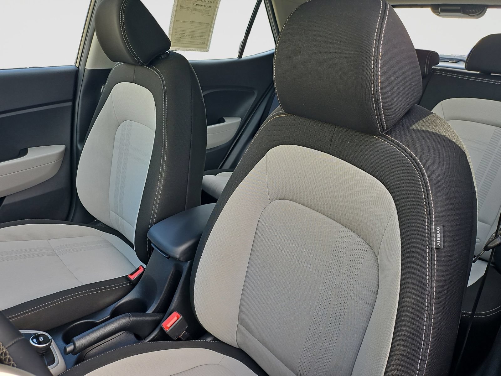 Used 2022 Hyundai Venue SEL FWD image 23