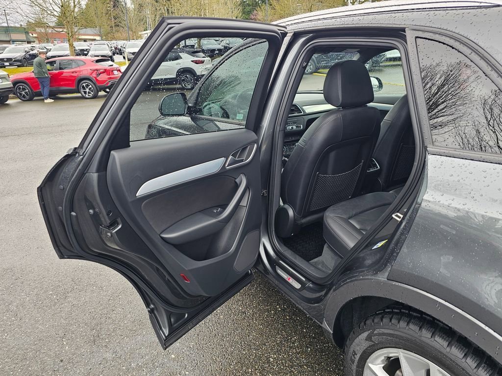 Used 2018 Audi Q3 2.0T Premium AWD/4WD image 24