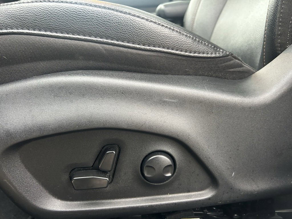 Used 2024 Jeep Compass Latitude w/ Sun and Sound Group image 13