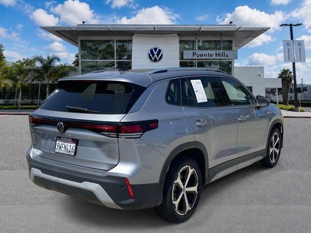 Certified 2026 Volkswagen Tiguan SE w/ Panoramic Sunroof Package FWD image 4