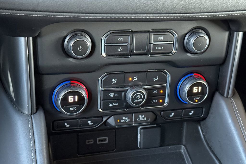 Used 2024 Chevrolet Suburban LT AWD/4WD image 32