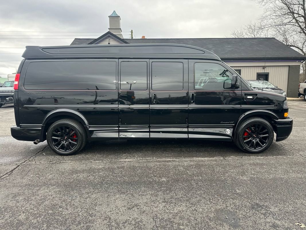 Used 2019 GMC Savana 2500 Extended image 2