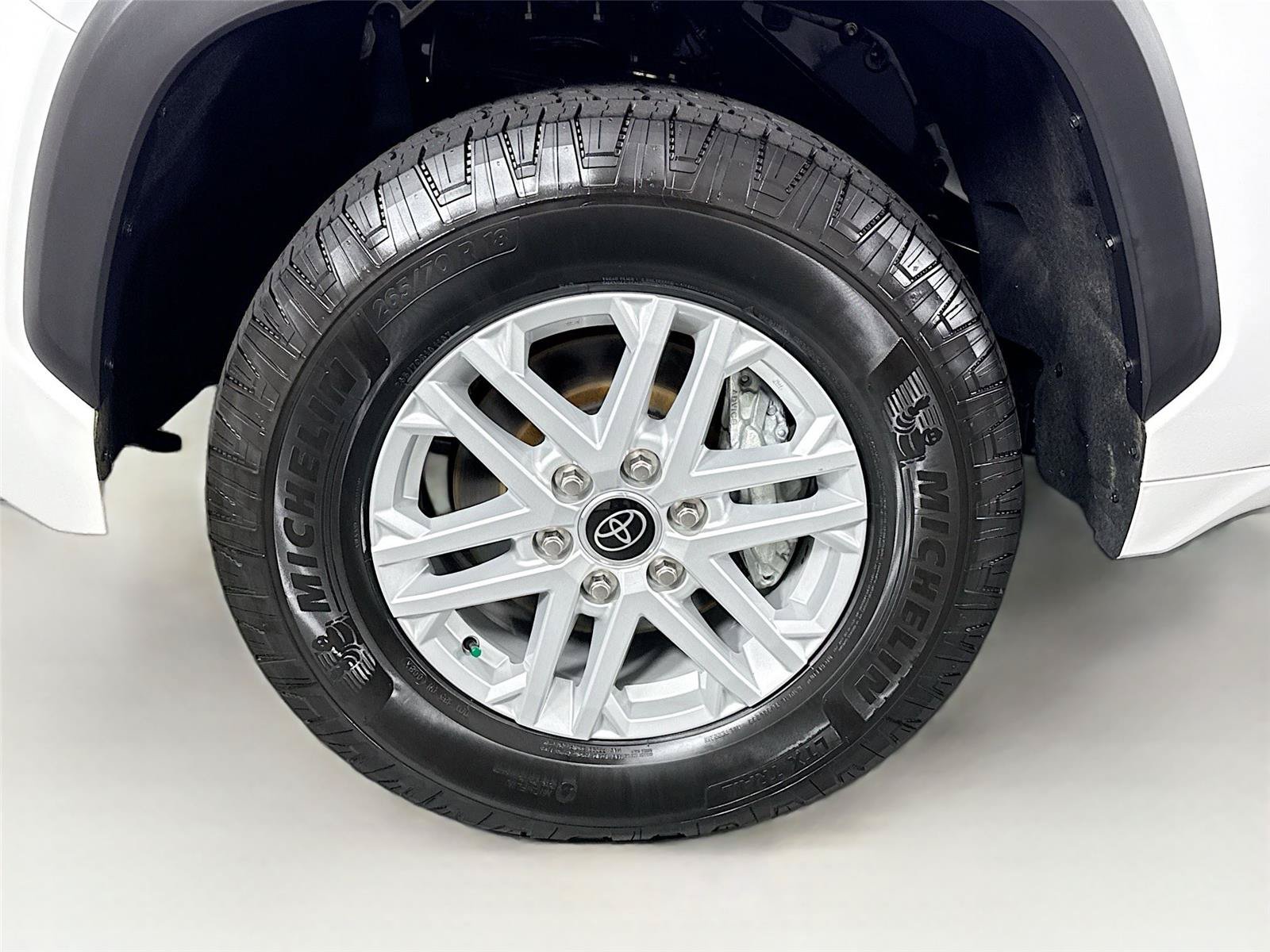 Used 2022 Toyota Tundra SR5 w/ SR5 Premium Package RWD image 43