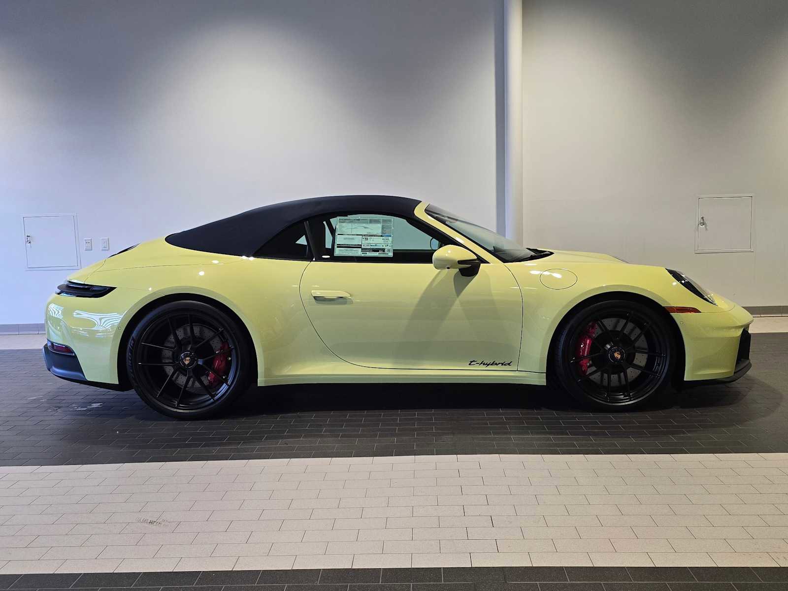 New 2026 Porsche 911 Carrera 4 GTS image 7