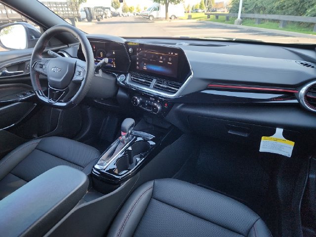 New 2026 Chevrolet Trax RS w/ Sunroof Package FWD image 19