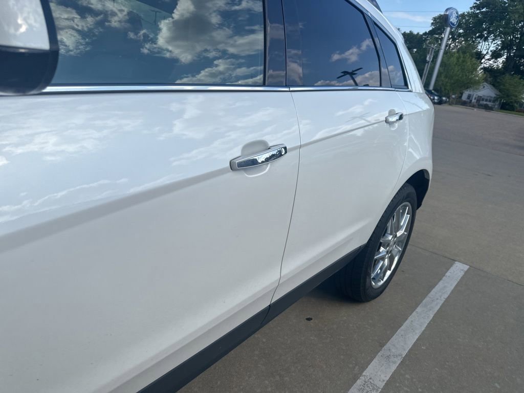 Used 2015 Cadillac SRX Performance w/ Driver Awareness Package AWD/4WD image 5