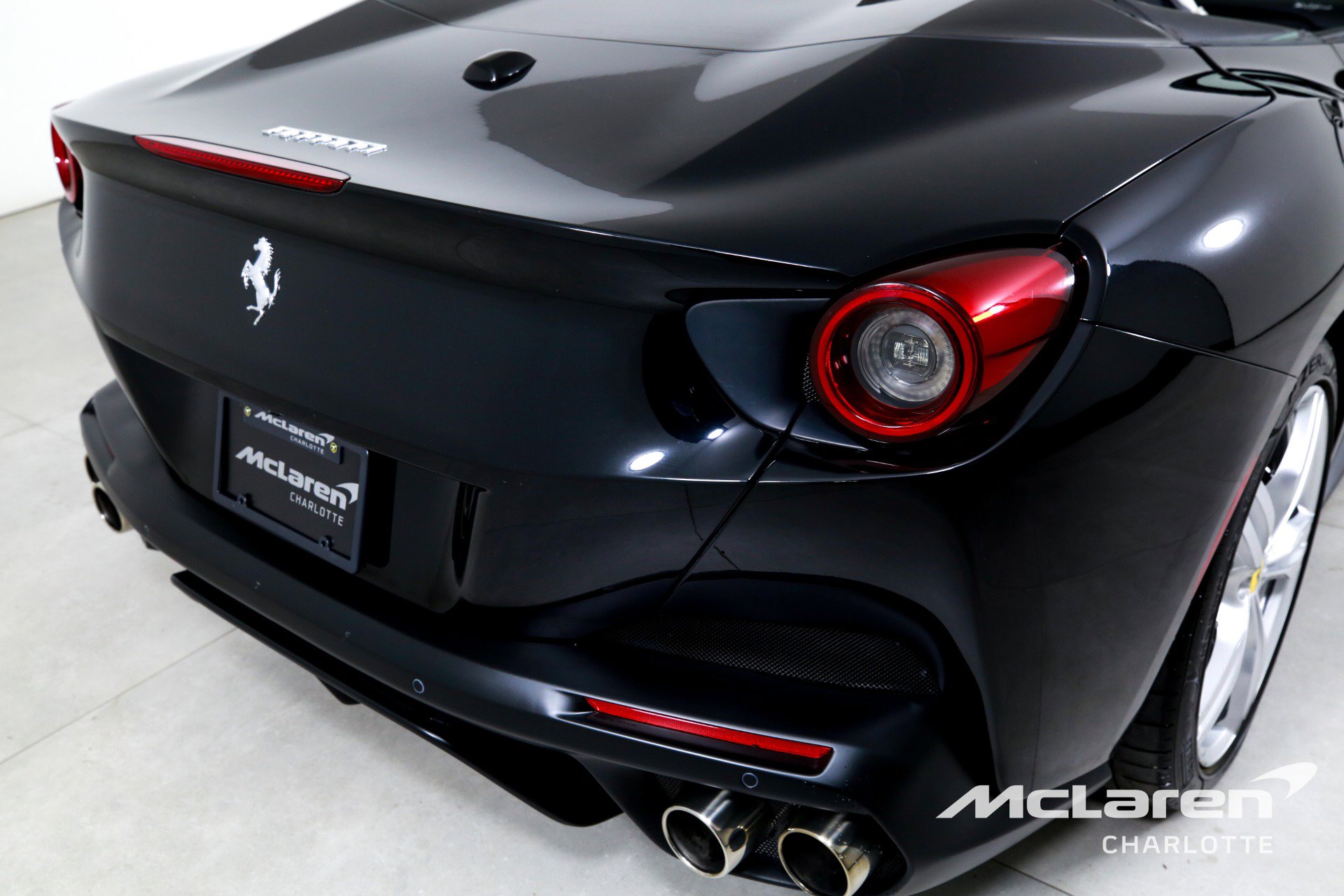 Used 2020 Ferrari Portofino image 32