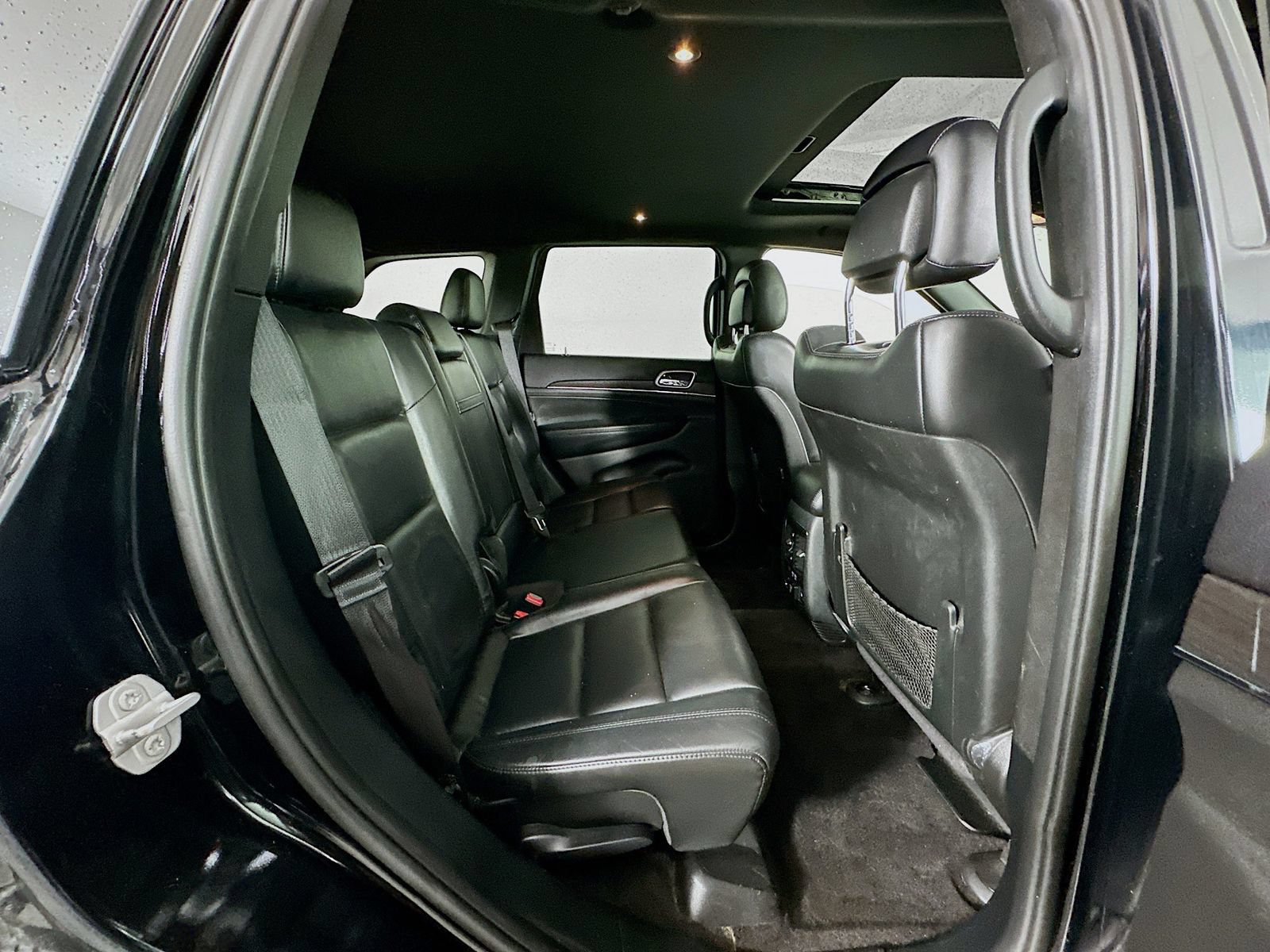Used 2018 Jeep Grand Cherokee Limited AWD/4WD image 27